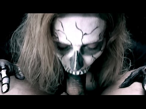 ❤️ Demon merch sugno ceiliog gyda'i geg du a llyncu cum. ❌ Fideo porn ar porn % cy.super-vip.top% ️❤